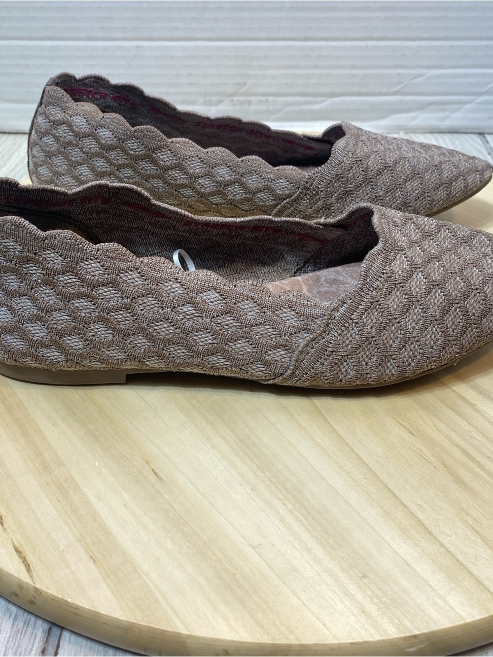 Skechers Cleo Pointed Toe Knit Ballet Flats  Women’s Size 7.5